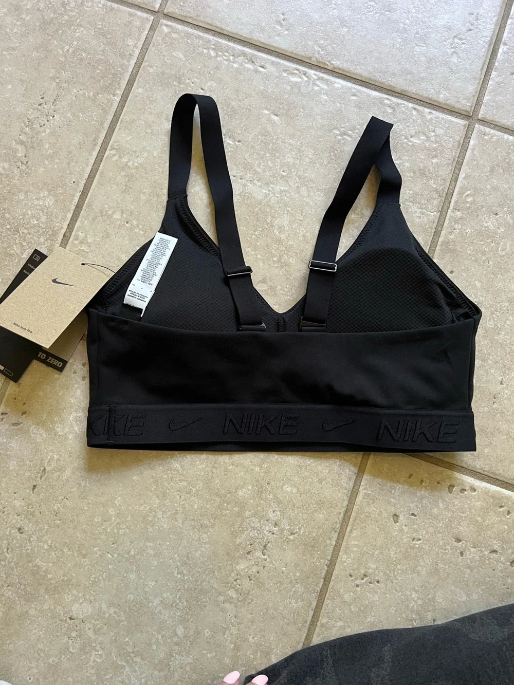 Nike sports bra - Picture 2 of 4